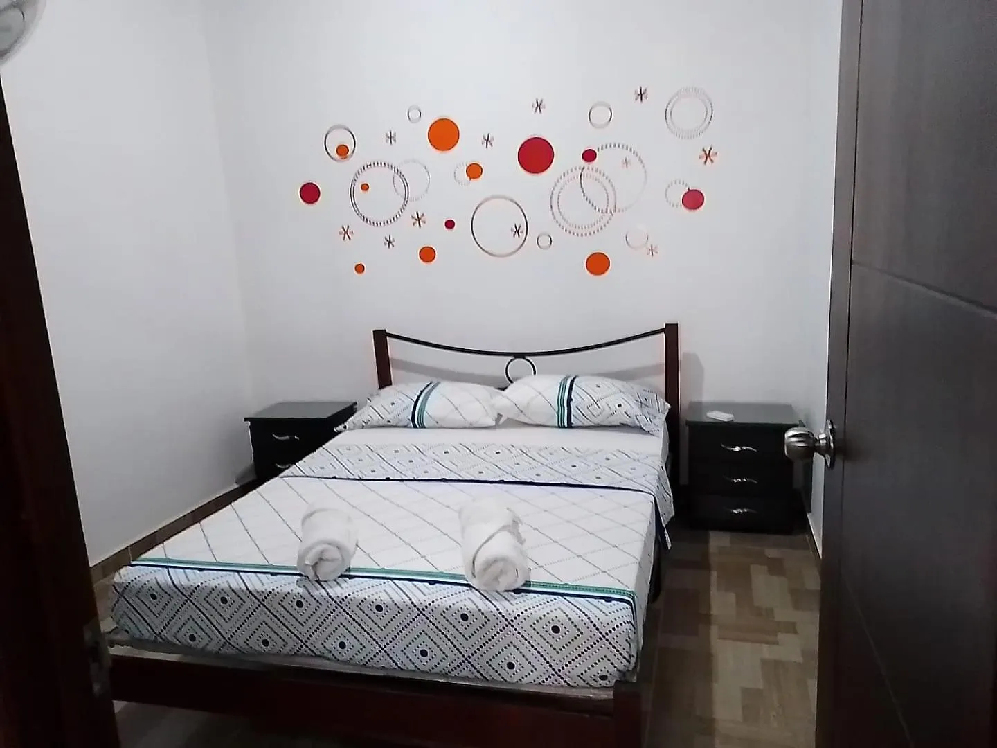 Comodo Apartamento Central En Barrio Semi Rural ビリャビセンシオ
